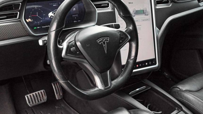 2016 Tesla Model X 5YJXCBE27GF021225