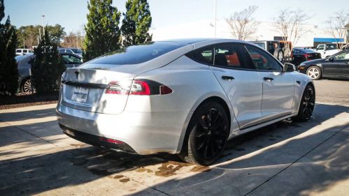 2018 Tesla Model S 5YJSA1E22JF243771