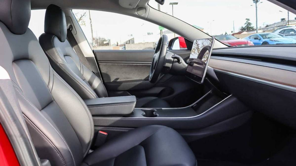 2019 Tesla Model 3 5YJ3E1EA9KF306933