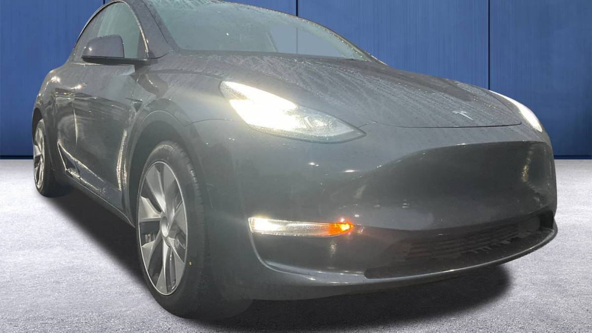 2021 Tesla Model Y 5YJYGDEE1MF100030