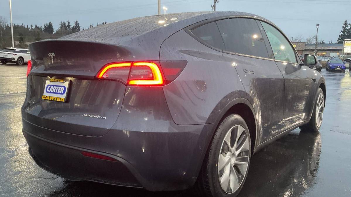 2021 Tesla Model Y 5YJYGDEE1MF100030