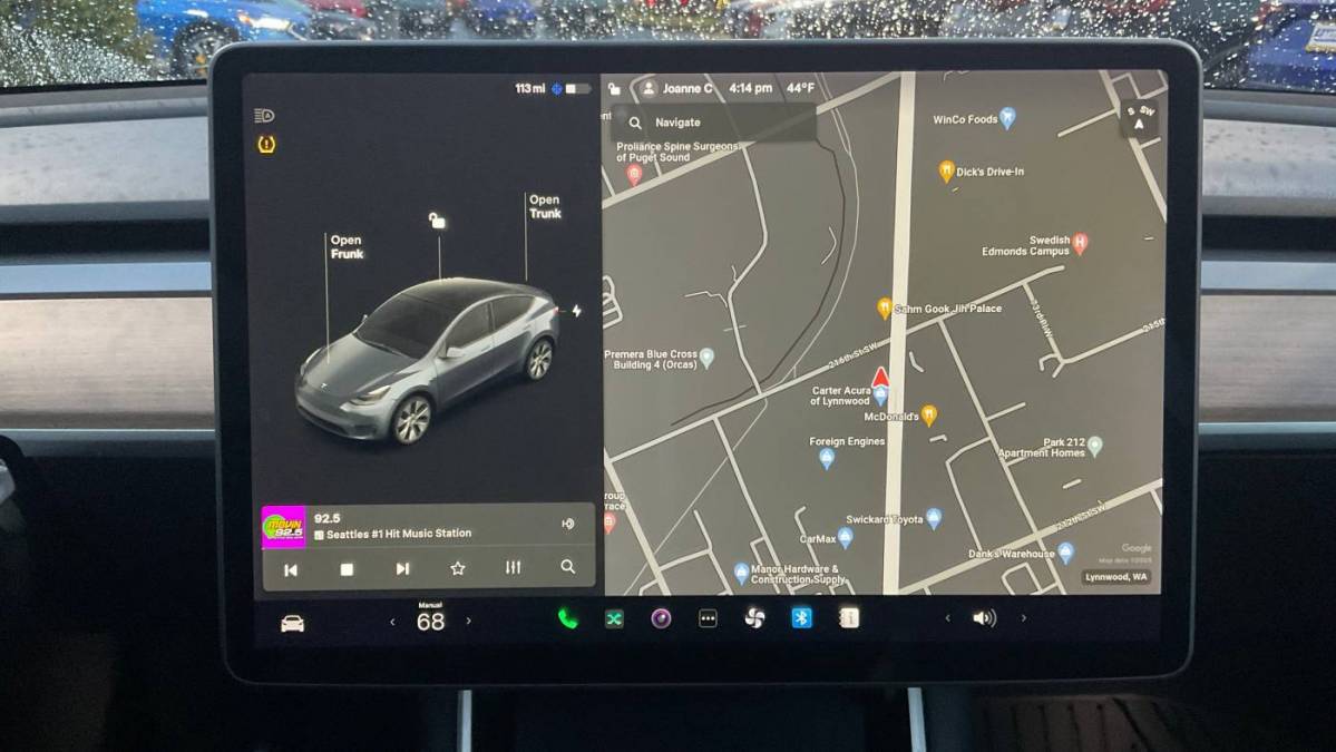 2021 Tesla Model Y 5YJYGDEE1MF100030