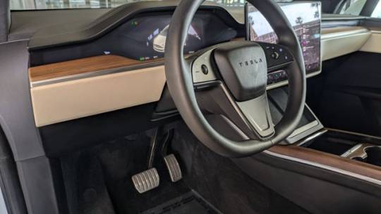 2022 Tesla Model X 7SAXCBE51NF361979