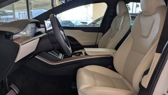 2022 Tesla Model X 7SAXCBE51NF361979