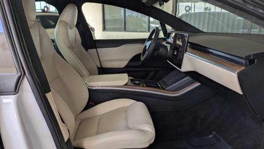 2022 Tesla Model X 7SAXCBE51NF361979