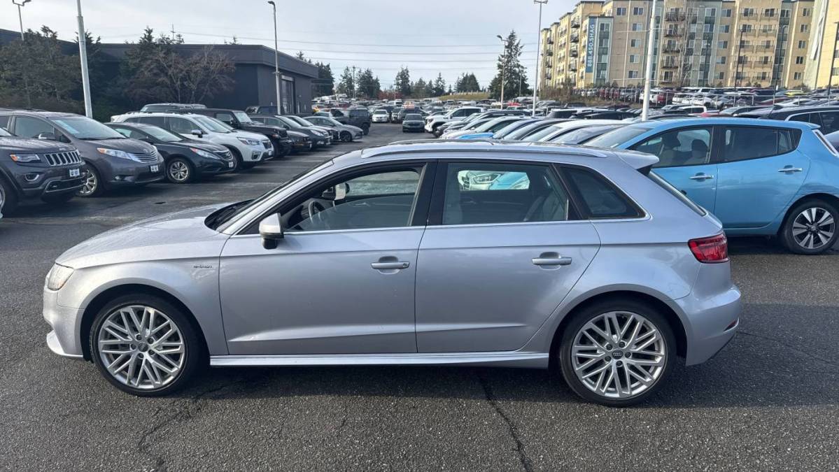 2018 Audi A3 Sportback e-tron WAUTPBFF9JA094310