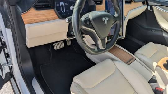 2021 Tesla Model S 5YJSA1E45MF425129