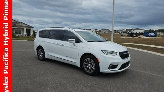 2021 Chrysler Pacifica 2C4RC1N77MR590428