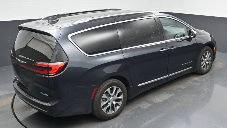 2021 Chrysler Pacifica 2C4RC1N79MR536399