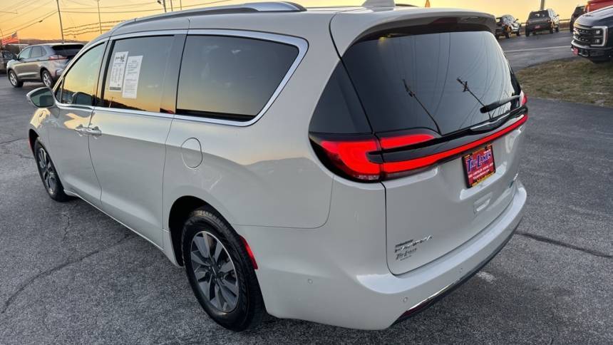 2021 Chrysler Pacifica 2C4RC1L74MR590227