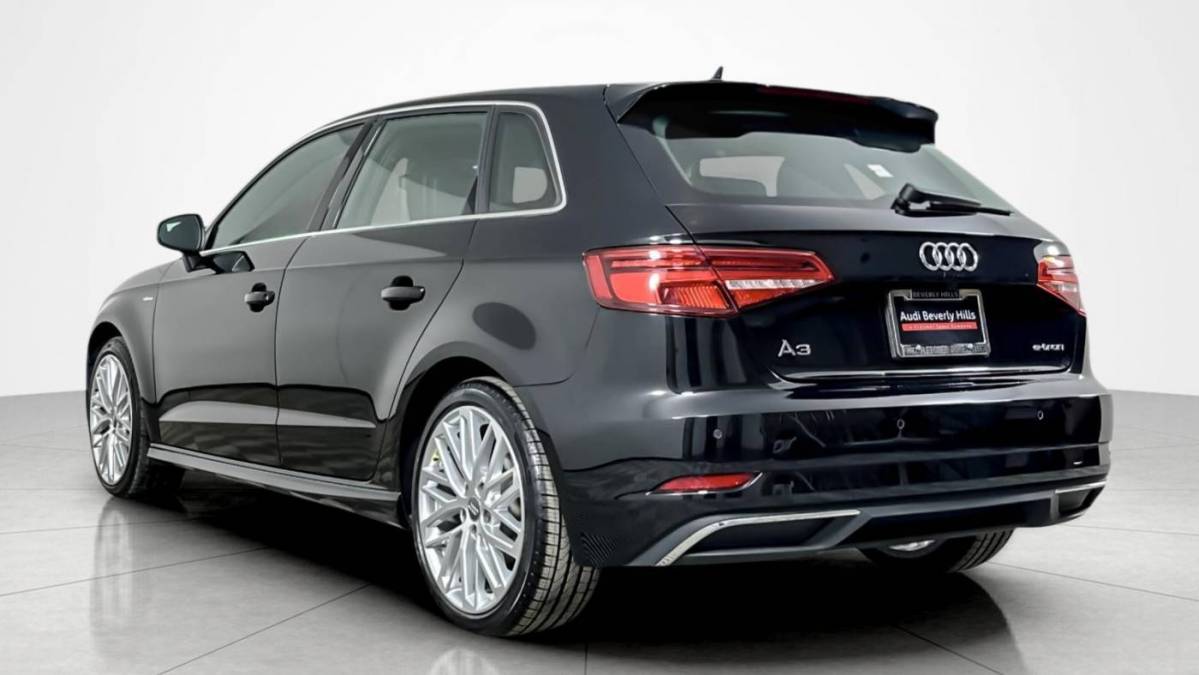 2018 Audi A3 Sportback e-tron WAUSPBFF4JA067334