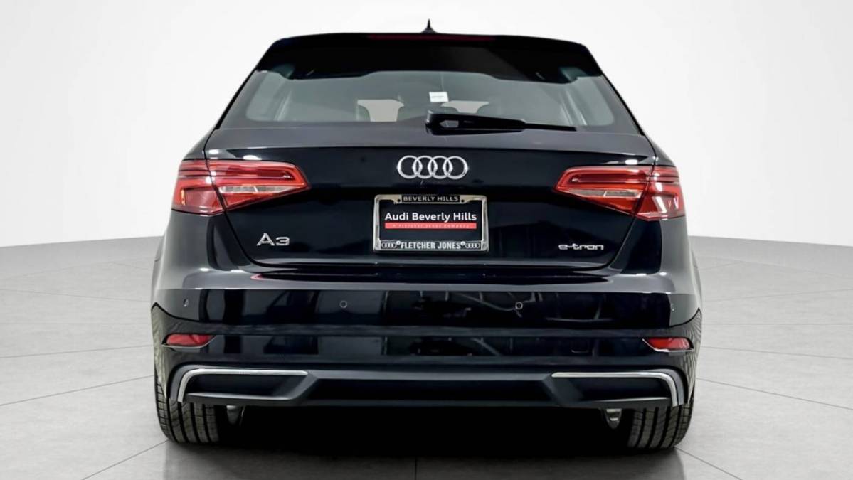 2018 Audi A3 Sportback e-tron WAUSPBFF4JA067334