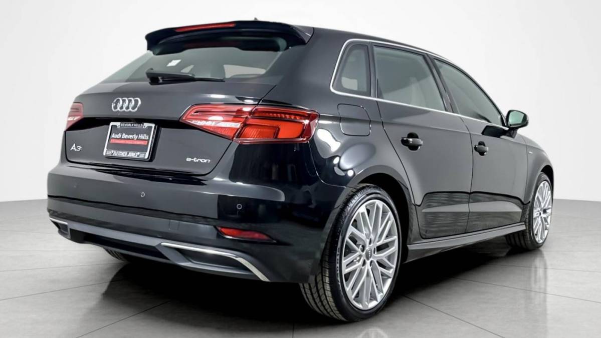 2018 Audi A3 Sportback e-tron WAUSPBFF4JA067334