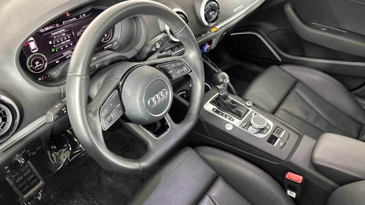 2018 Audi A3 Sportback e-tron WAUSPBFF4JA067334