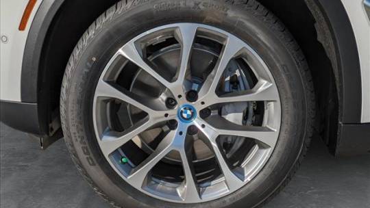 2025 BMW X5 5UX43EU03S9Y78275