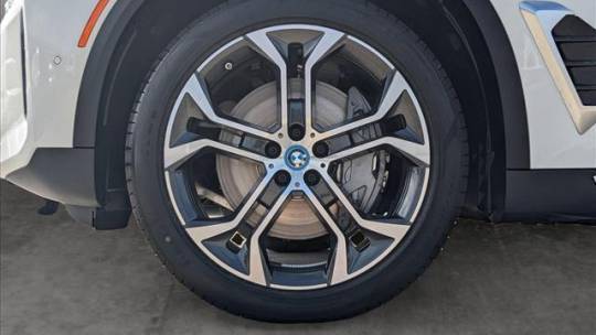 2025 BMW X5 5UX43EU04S9Y59038