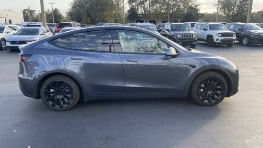 2021 Tesla Model Y 5YJYGAEE3MF136591