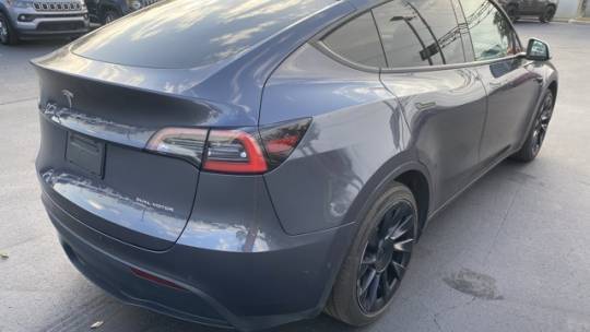 2021 Tesla Model Y 5YJYGAEE3MF136591