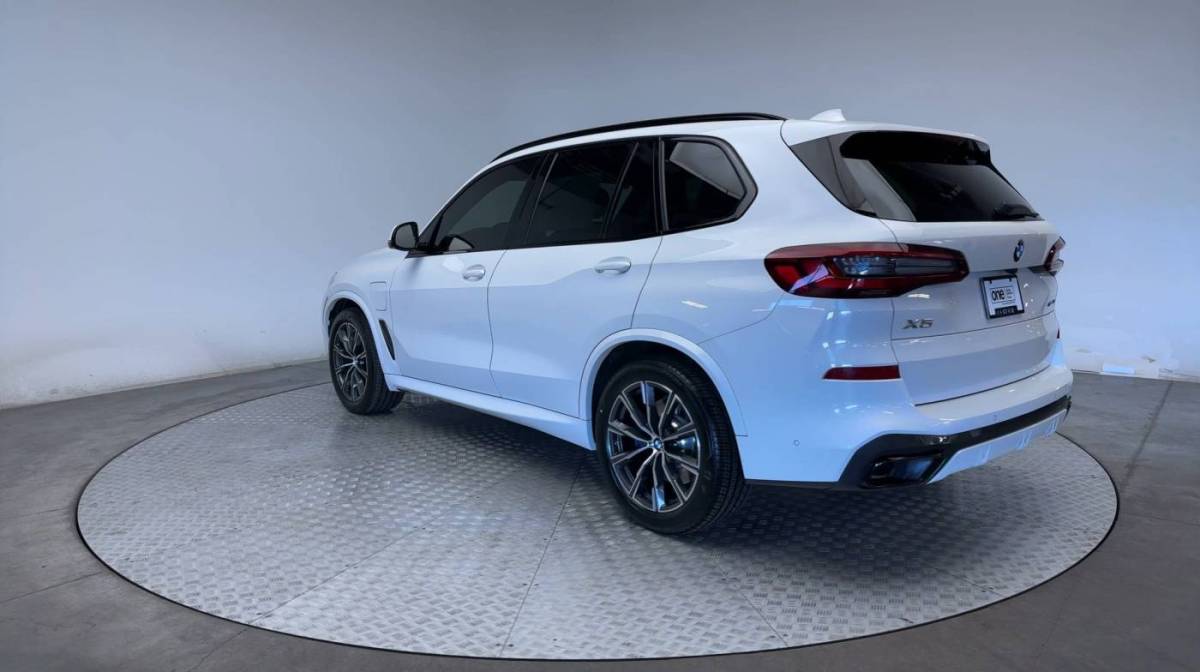 2021 BMW X5 5UXTA6C09M9G05470