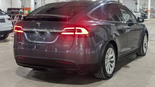 2017 Tesla Model X 5YJXCBE2XHF060943