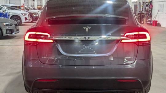 2017 Tesla Model X 5YJXCBE2XHF060943