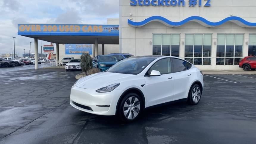 2021 Tesla Model Y 5YJYGDEE4MF188488