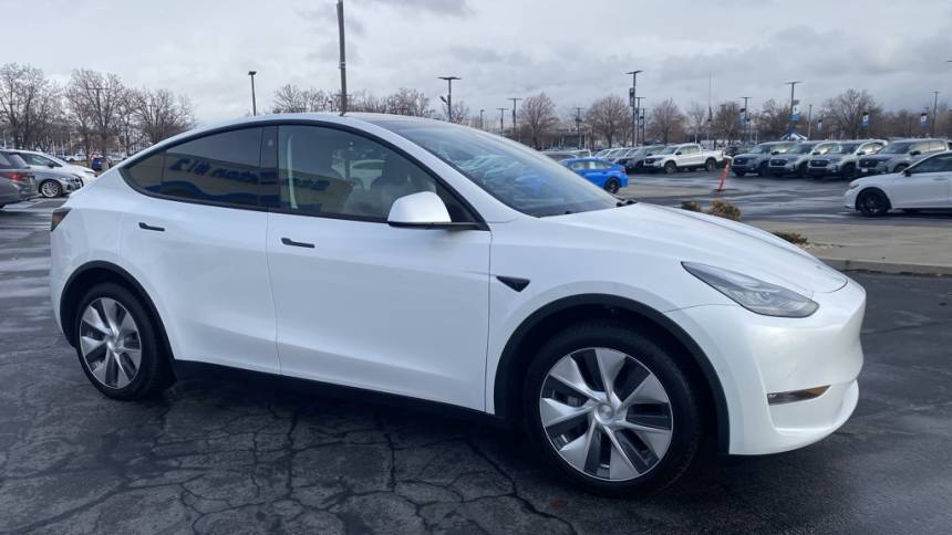 2021 Tesla Model Y 5YJYGDEE4MF188488