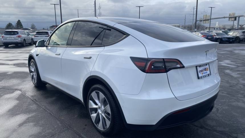 2021 Tesla Model Y 5YJYGDEE4MF188488