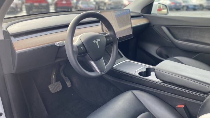 2021 Tesla Model Y 5YJYGDEE4MF188488