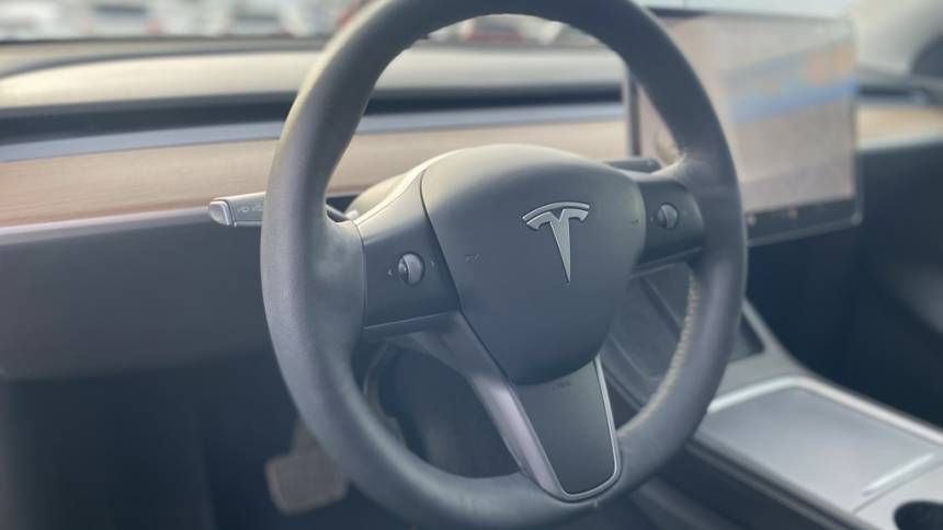 2021 Tesla Model Y 5YJYGDEE4MF188488