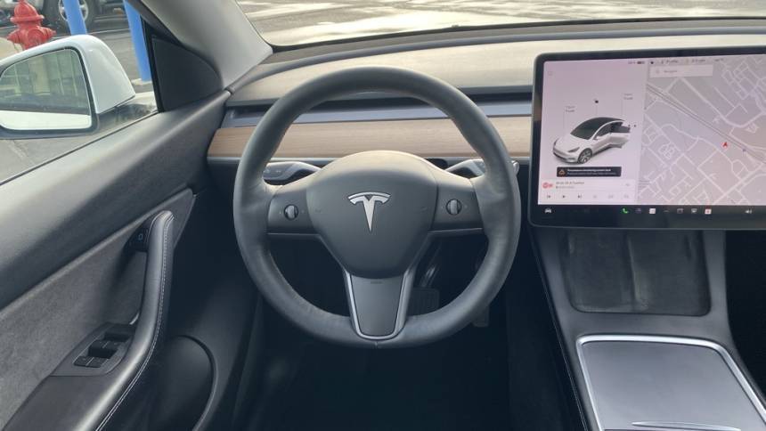 2021 Tesla Model Y 5YJYGDEE4MF188488