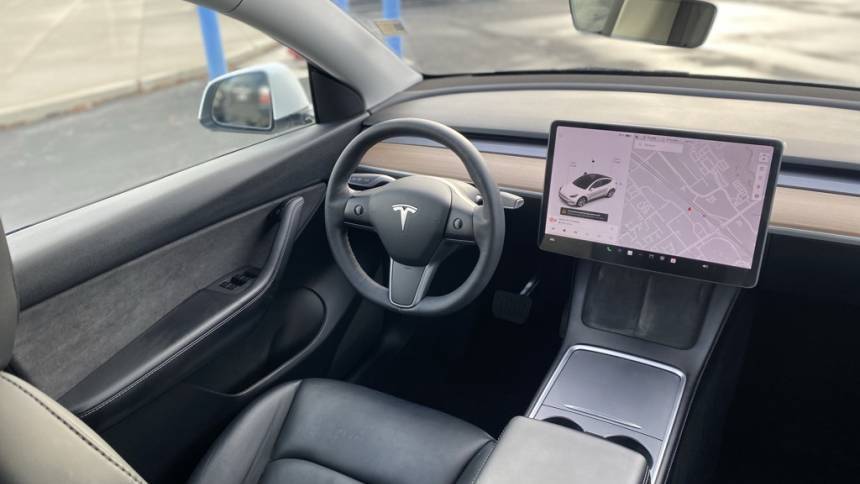 2021 Tesla Model Y 5YJYGDEE4MF188488