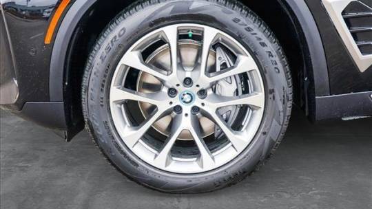 2025 BMW X5 5UX43EU02S9Y70250