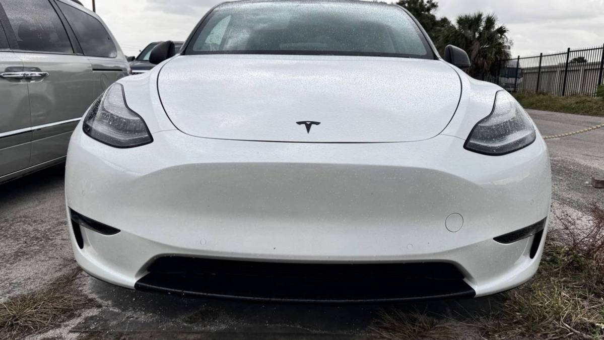 2021 Tesla Model Y 5YJYGDEE2MF071976