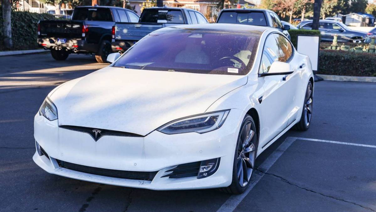 2017 Tesla Model S 5YJSA1E22HF215642