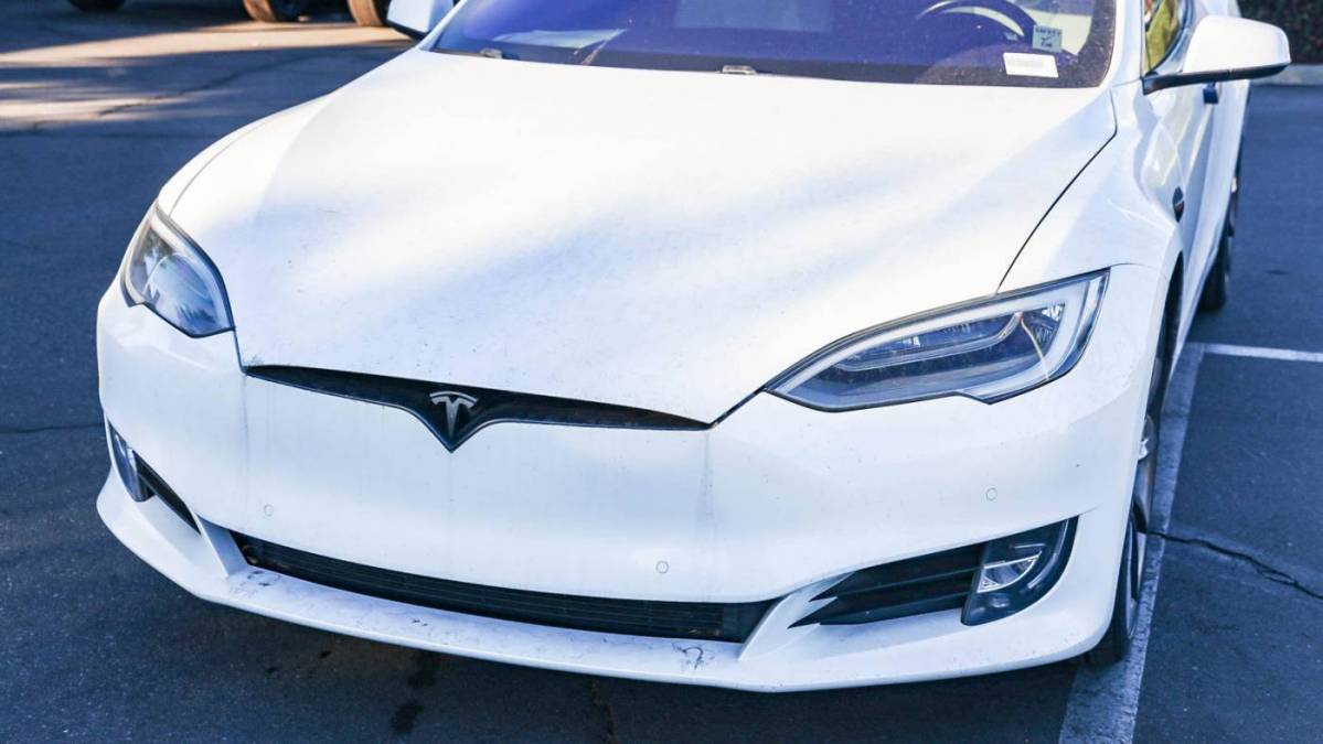 2017 Tesla Model S 5YJSA1E22HF215642