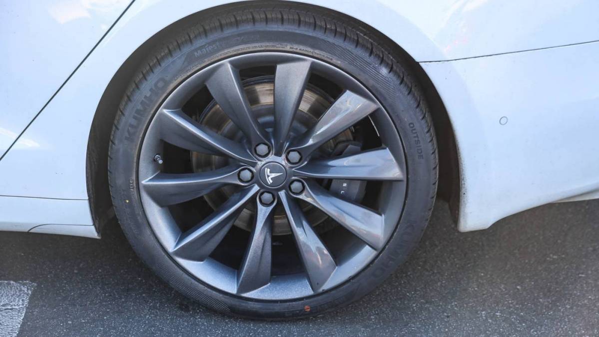 2017 Tesla Model S 5YJSA1E22HF215642