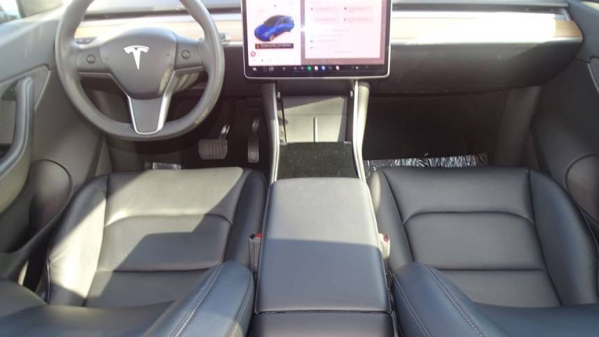 2020 Tesla Model Y 5YJYGDEE3LF026155