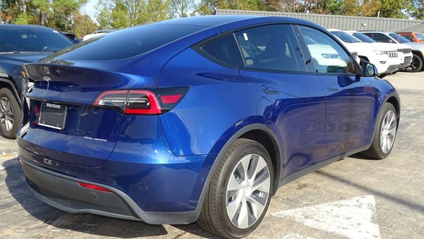 2020 Tesla Model Y 5YJYGDEE3LF026155