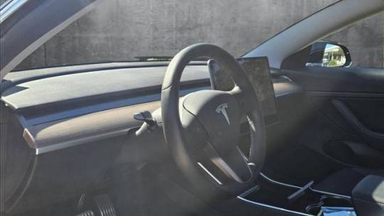 2020 Tesla Model 3 5YJ3E1EB2LF735485