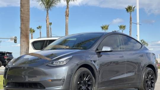 2020 Tesla Model Y 5YJYGDEE9LF014477