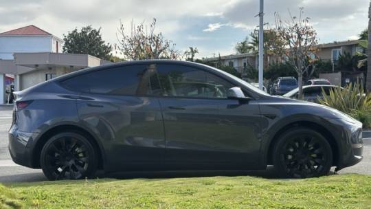 2020 Tesla Model Y 5YJYGDEE9LF014477