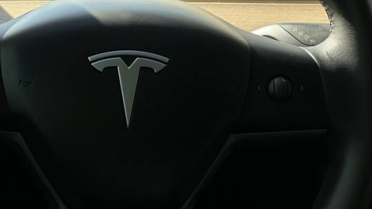 2020 Tesla Model Y 5YJYGDEE9LF014477