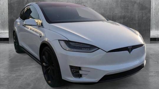 2018 Tesla Model X 5YJXCBE25JF125963