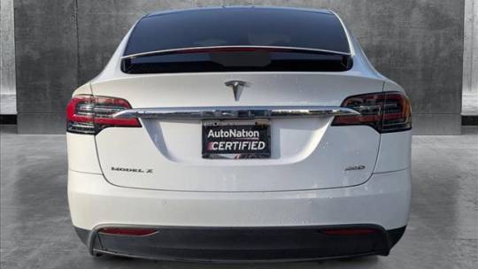 2018 Tesla Model X 5YJXCBE25JF125963