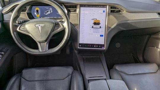 2018 Tesla Model X 5YJXCBE25JF125963