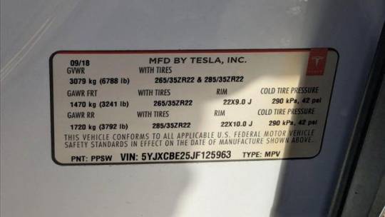 2018 Tesla Model X 5YJXCBE25JF125963