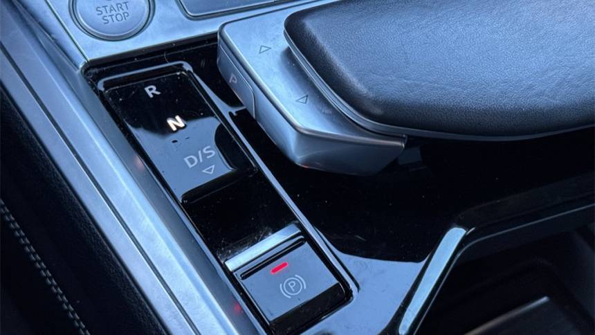 2019 Audi e-tron WA1VABGE1KB014202