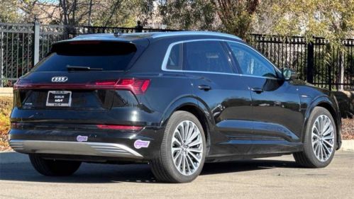 2019 Audi e-tron WA1VABGE1KB014202