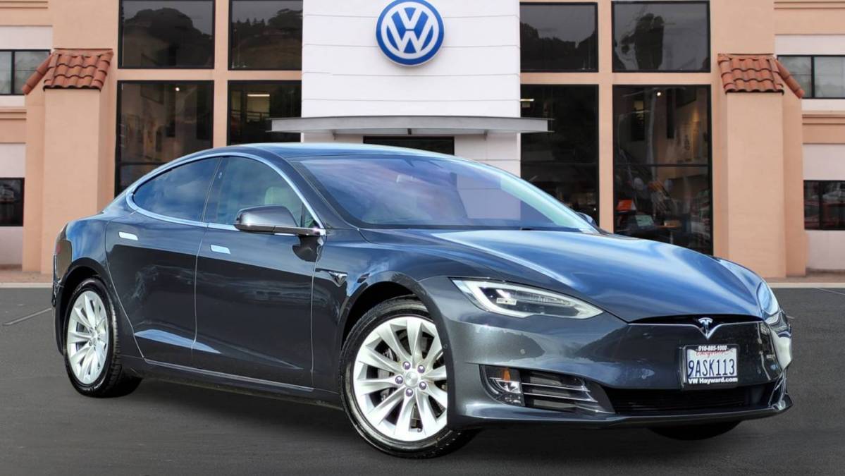 2018 Tesla Model S 5YJSA1E26JF297381